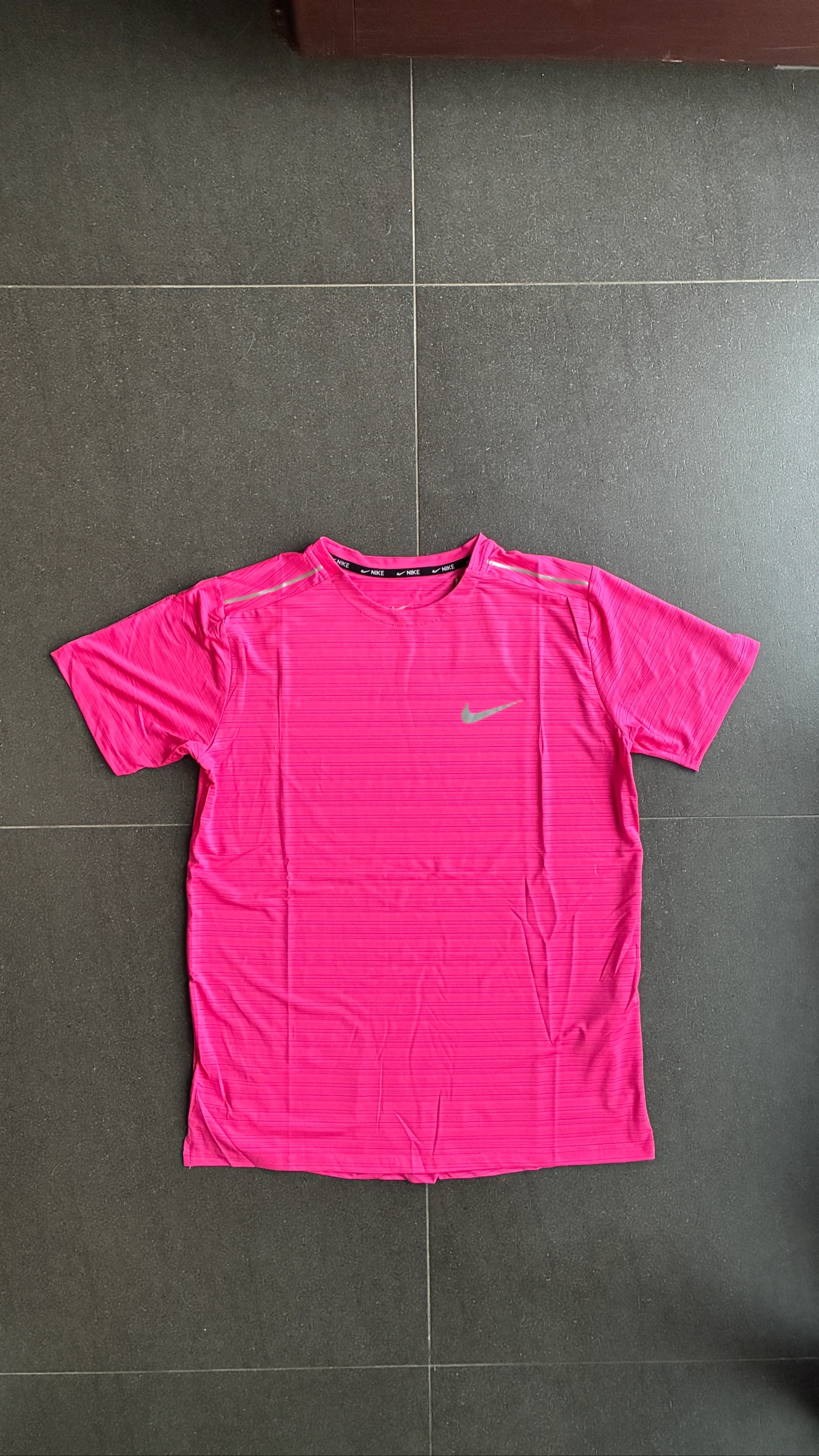Conjunto de corrida Nike – Tamanho M – photo 2